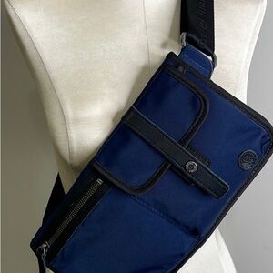 Lululemon Crossbody Sling Utility Fanny Pack Dog Walking Bag 11"x 6" Blue Treats